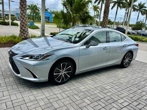 2022 Lexus ES 350 Base