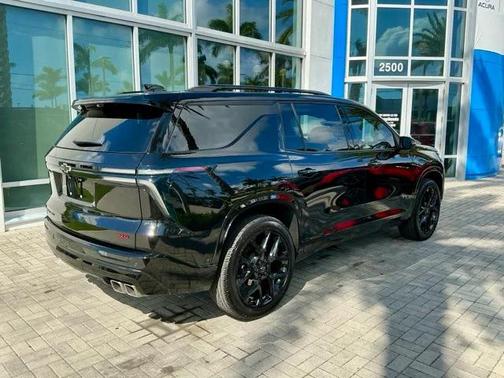 2025 Chevrolet Traverse RS