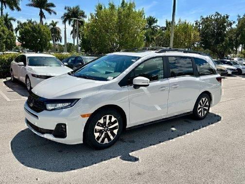 Platinum White Pearl 2027 Honda Odyssey EX-L