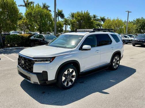 Platinum White Pearl 2026 Honda Pilot Elite