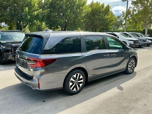 Modern Steel Metallic 2026 Honda Odyssey EX-L