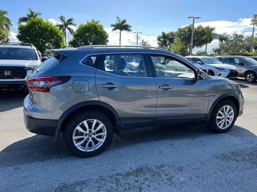 2021 Nissan Rogue Sport SV