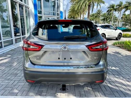 2021 Nissan Rogue Sport SV