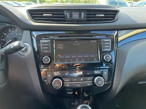 2021 Nissan Rogue Sport SV