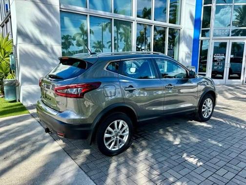 2021 Nissan Rogue Sport SV