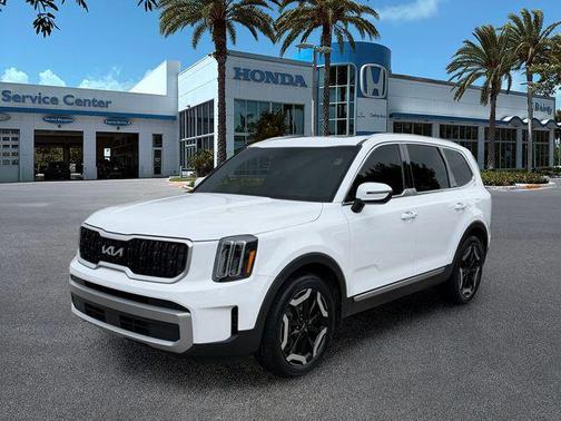 Glacial White Pearl 2023 Kia Telluride EX