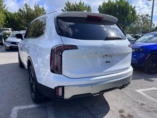 Glacial White Pearl 2023 Kia Telluride EX