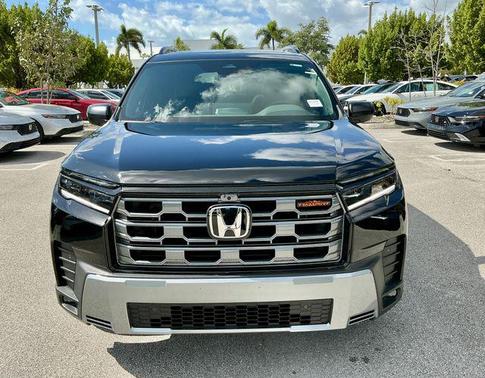Crystal Black Pearl 2026 Honda Pilot TrailSport