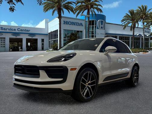 Jet Black Metallic 2023 Porsche Macan Macan