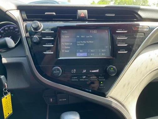 2018 Toyota Camry SE