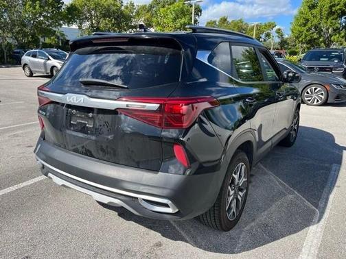2022 Kia Seltos EX
