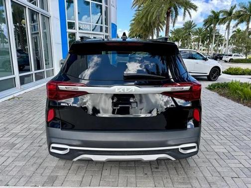 2022 Kia Seltos EX