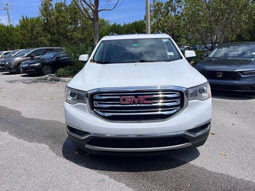 Summit White 2019 GMC Acadia SLT-1