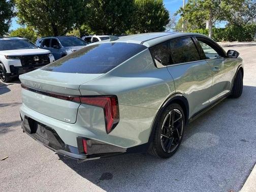 2025 Kia K4 GT-Line