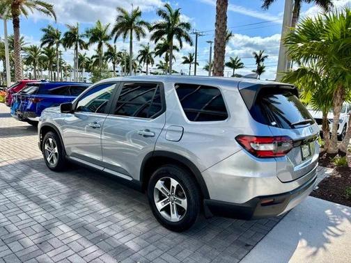 2023 Honda Pilot 2WD EX-L 8 Passenger