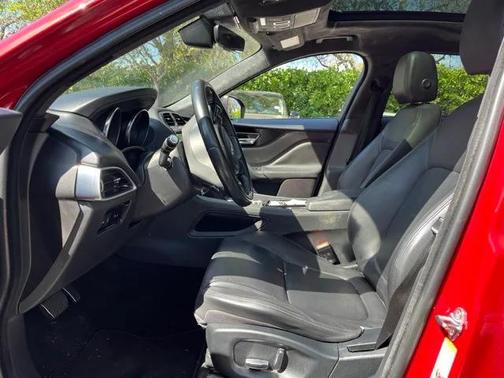 2019 Jaguar F-PACE 25t Premium