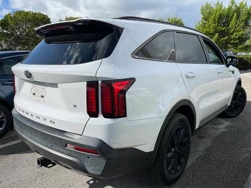 2021 Kia Sorento S