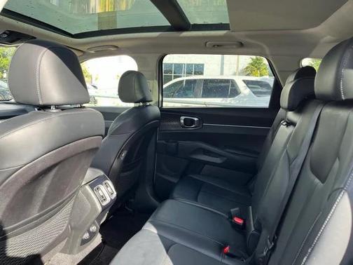 2021 Kia Sorento S