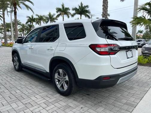 2023 Honda Pilot 2WD EX-L 8 Passenger