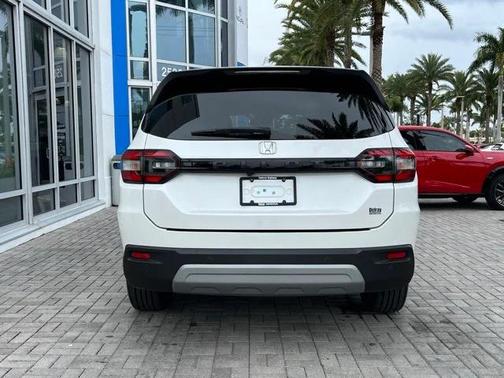 2023 Honda Pilot 2WD EX-L 8 Passenger