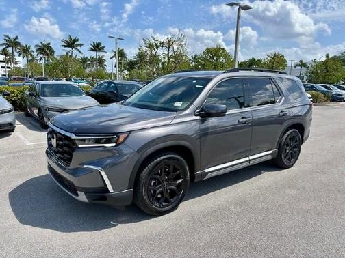 2025 Honda Pilot Touring 8-Passenger