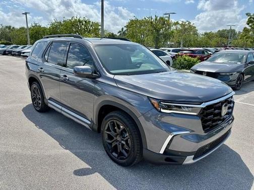 2025 Honda Pilot Touring 8-Passenger