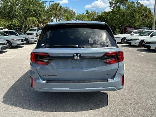 Sonic Gray Pearl 2026 Honda Odyssey Sport-L