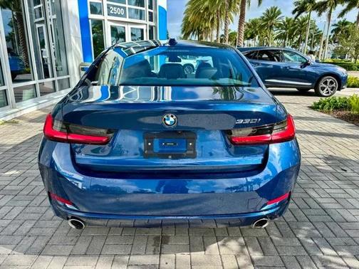 2024 BMW 330 i