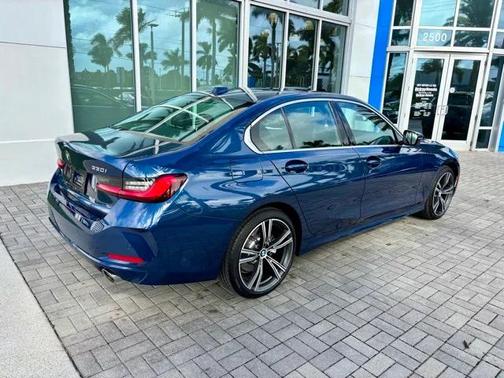 2024 BMW 330 i