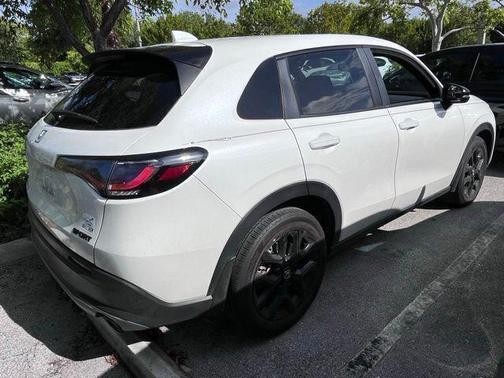 Platinum White Pearl 2024 Honda HR-V Sport