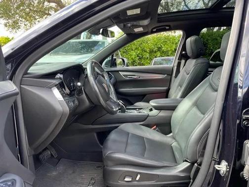 2021 Cadillac XT6 Luxury FWD