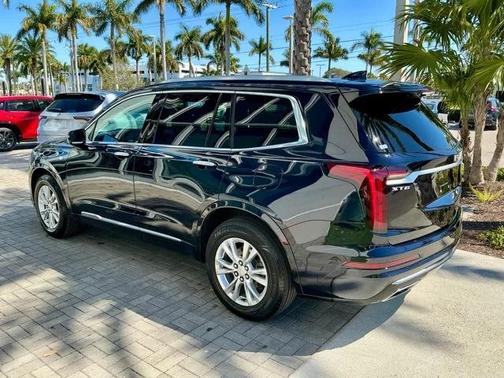 2021 Cadillac XT6 Luxury FWD