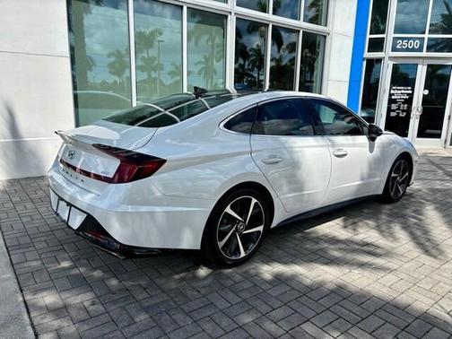 2022 Hyundai SONATA SEL Plus