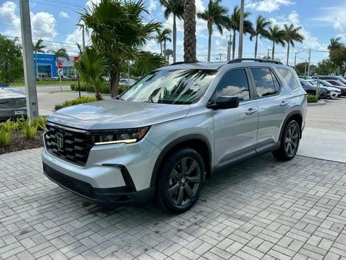 Lunar Silver 2023 Honda Pilot 2WD Sport