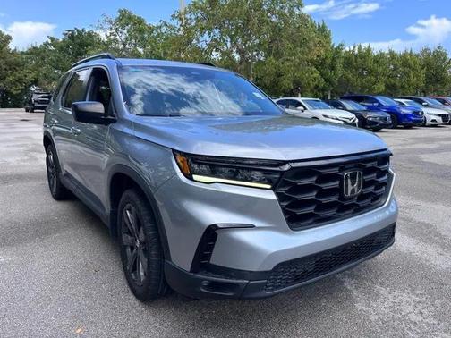 2023 Honda Pilot 2WD Sport