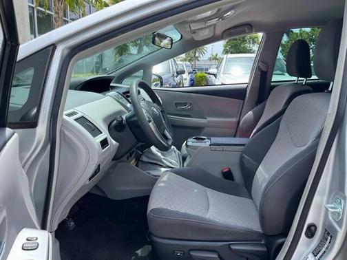 2017 Toyota Prius v Three