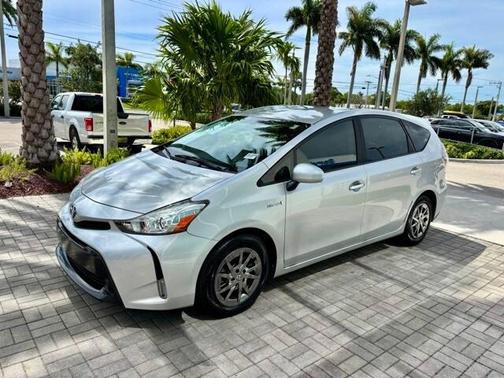 2017 Toyota Prius v Three