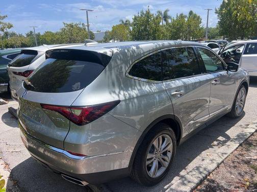 Platinum White Pearl 2024 Acura MDX Standard