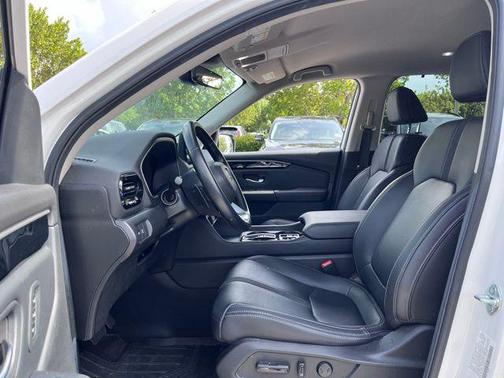 Platinum White Pearl 2024 Honda Pilot EX-L