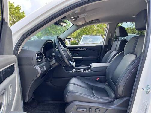 Platinum White Pearl 2024 Honda Pilot EX-L