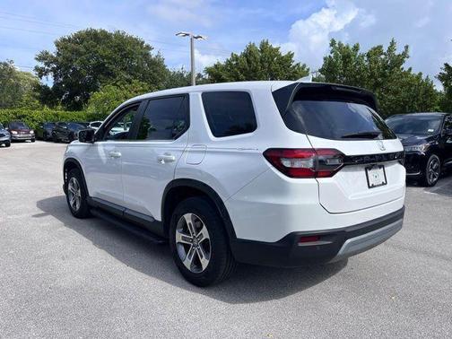 Platinum White Pearl 2024 Honda Pilot EX-L