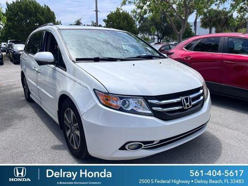 White 2015 Honda Odyssey Touring