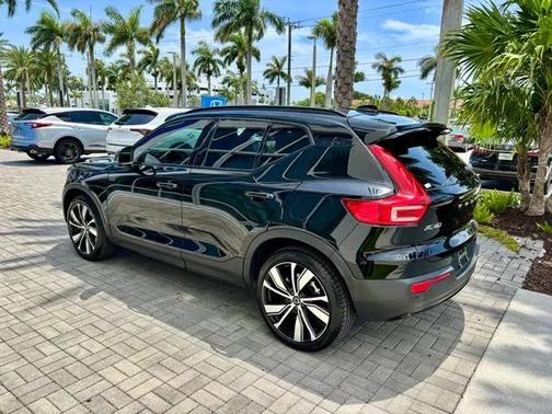 2021 Volvo XC40 Recharge Pure Electric P8
