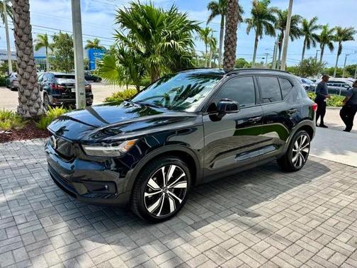 2021 Volvo XC40 Recharge Pure Electric P8