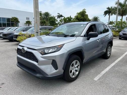 2020 Toyota RAV4 LE