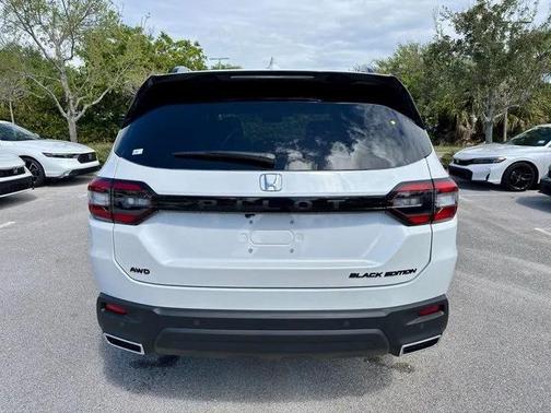 2025 Honda Pilot Black Edition