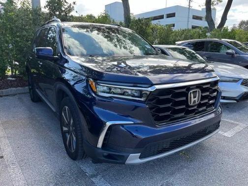 2023 Honda Pilot Touring 8-Passenger