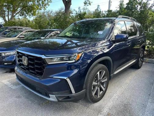 2023 Honda Pilot Touring 8-Passenger