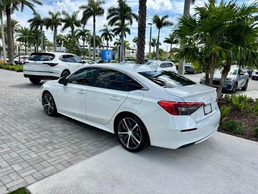 2022 Honda Civic Touring