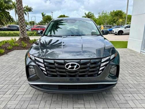 2024 Hyundai TUCSON SE